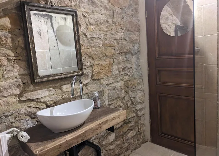 Manoir Du Boscau, Louis Ix Apartamento